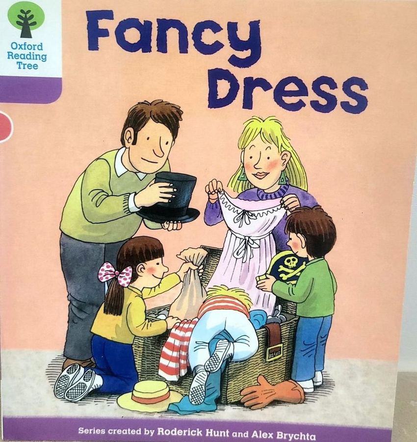 Fancy Dress 표지